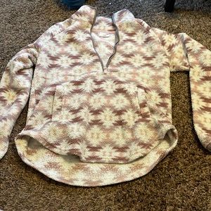 i am selling this pullover, it’s very comfortable and will keep you warm